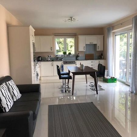 Velden View Ferienwohnung Mit Grosser Sonnenterrasse Und See- Und Karawankenblick Фельден-ам-Вертерзе Екстер'єр фото
