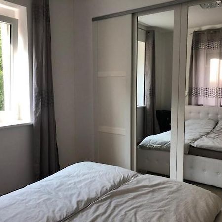 Velden View Ferienwohnung Mit Grosser Sonnenterrasse Und See- Und Karawankenblick Фельден-ам-Вертерзе Екстер'єр фото