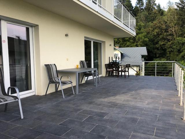 Velden View Ferienwohnung Mit Grosser Sonnenterrasse Und See- Und Karawankenblick Фельден-ам-Вертерзе Екстер'єр фото
